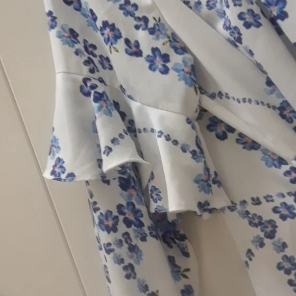 MISA LOS ANGELES..WRAP VICOSE BLOUSE.. - Picture 3 of 8